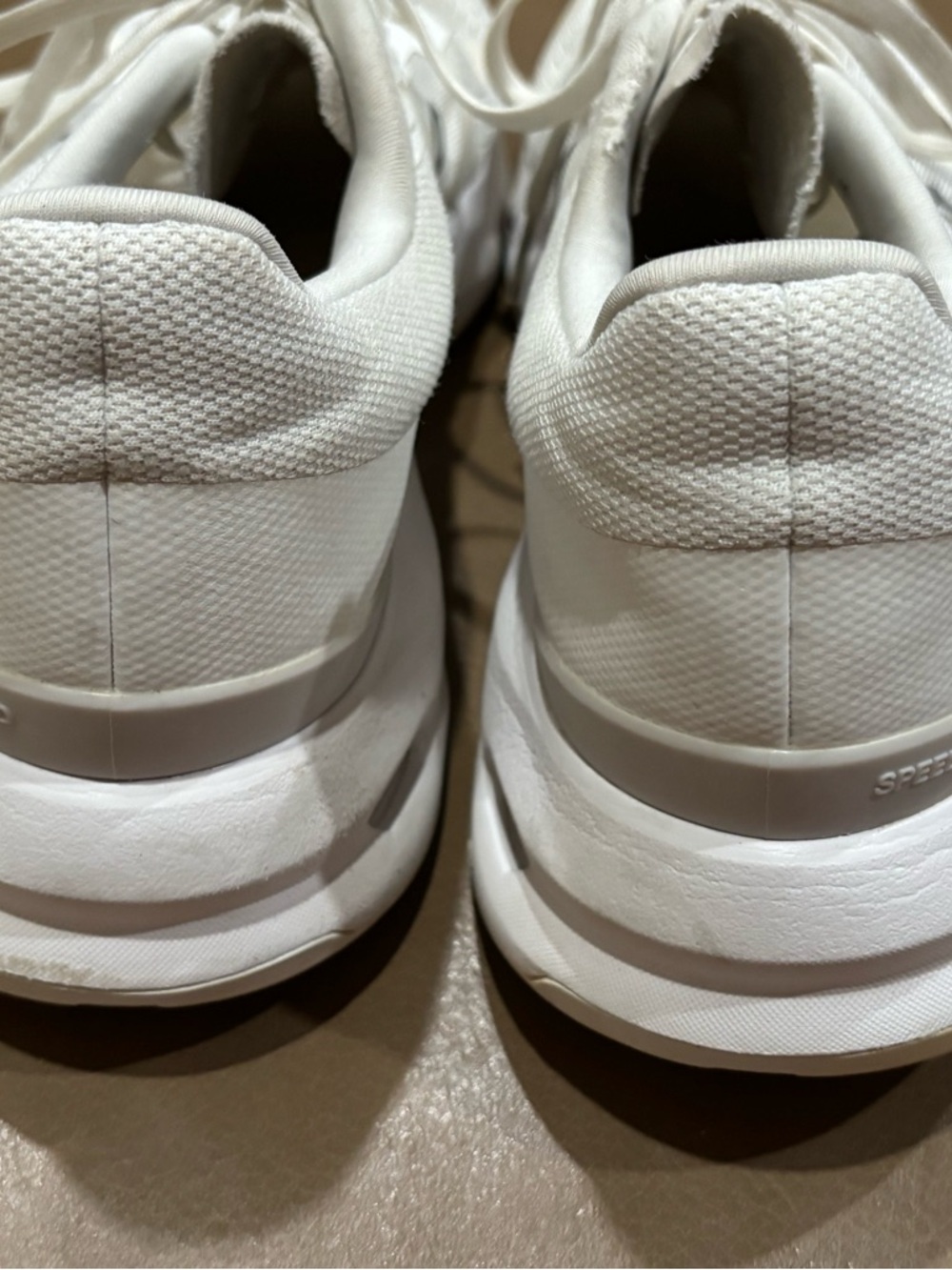 On Running Men's THE ROGER Advantage Pro Running Shoe - White/Cream - Picture 5 of 7